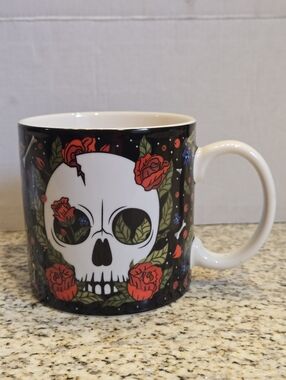 True Crime Addict Coffee Mug Ginger Fox F&F Skull Roses